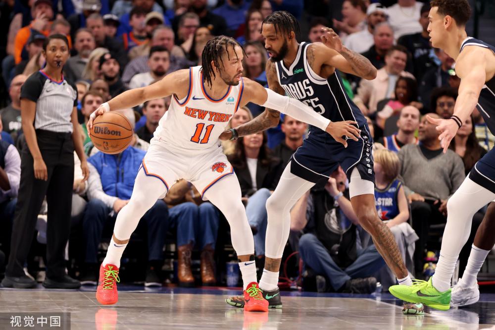 韩旭在采访 韩旭在采访