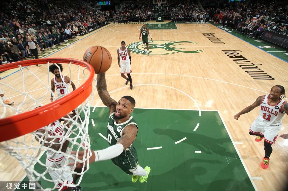 在主场通过 在主场通过